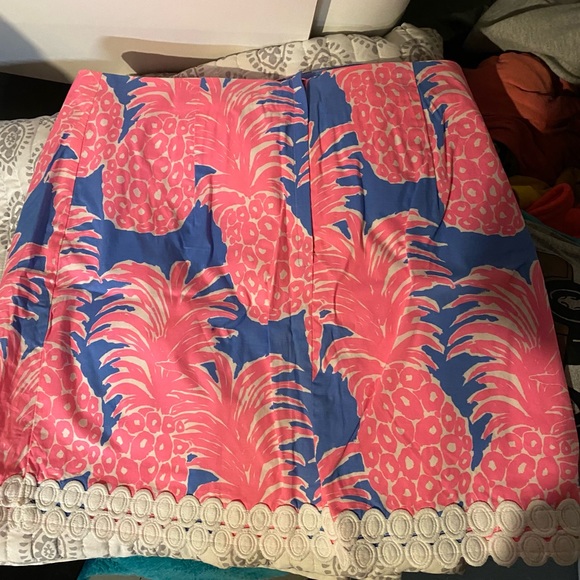 Lilly Pulitzer Large Skirt - Picture 2 of 3